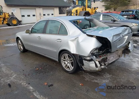 2006 Mercedes-Benz E 350 4Matic z USA, uszkodzony, nr VIN WDBUF87J06X181404